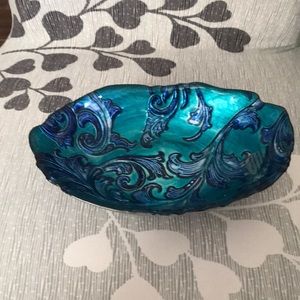 Oval 8 1/2 serving tray. Made in Turkey blue color